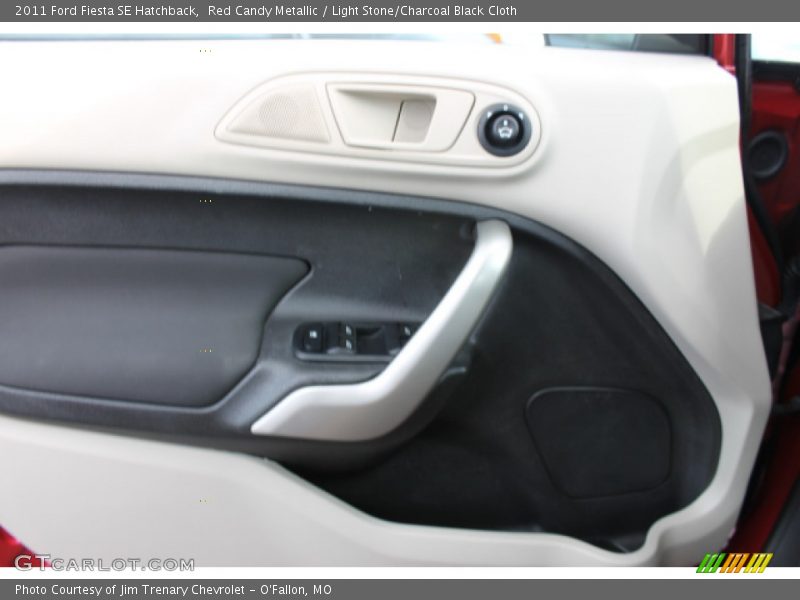 Red Candy Metallic / Light Stone/Charcoal Black Cloth 2011 Ford Fiesta SE Hatchback