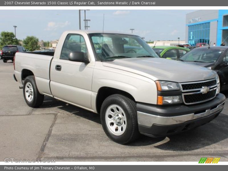 Front 3/4 View of 2007 Silverado 1500 Classic LS Regular Cab