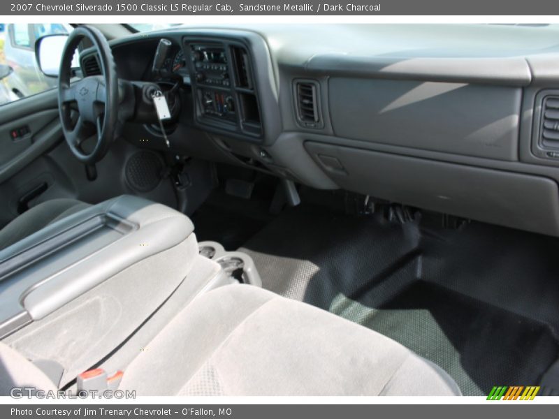 Sandstone Metallic / Dark Charcoal 2007 Chevrolet Silverado 1500 Classic LS Regular Cab
