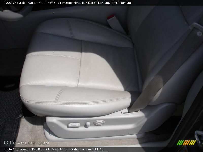 Graystone Metallic / Dark Titanium/Light Titanium 2007 Chevrolet Avalanche LT 4WD