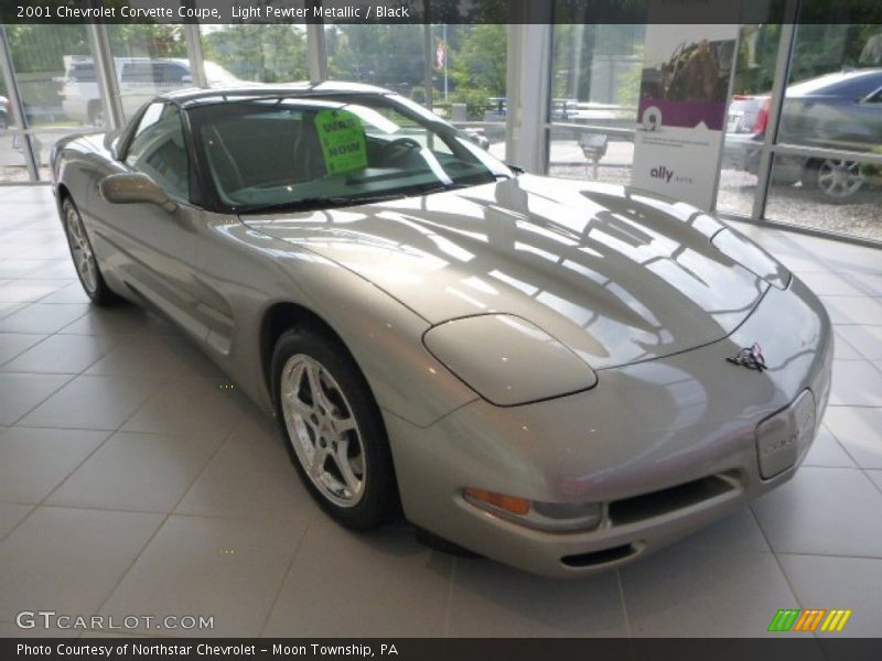 Front 3/4 View of 2001 Corvette Coupe