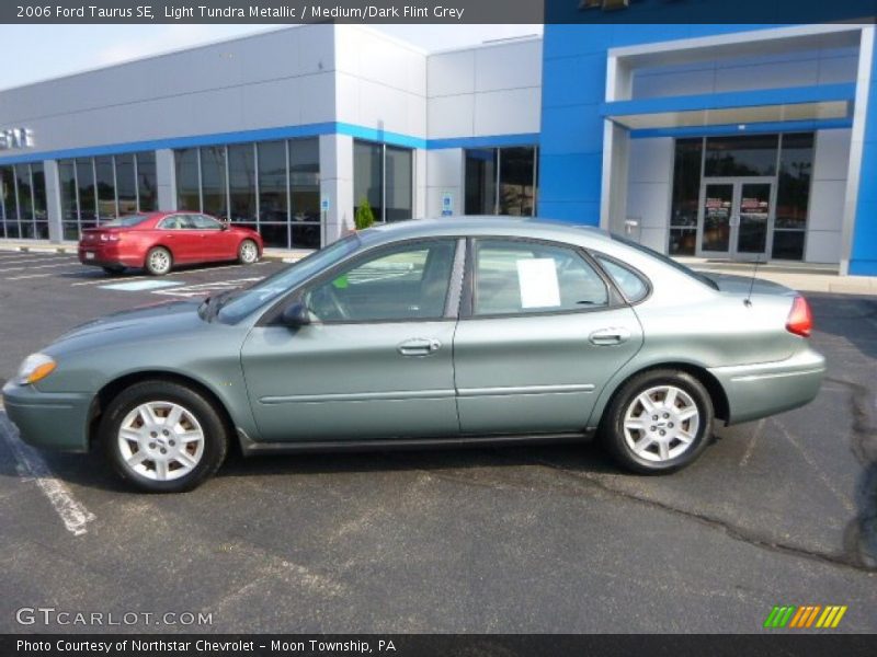 Light Tundra Metallic / Medium/Dark Flint Grey 2006 Ford Taurus SE