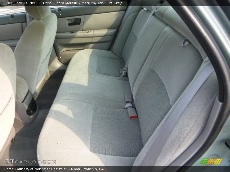 Light Tundra Metallic / Medium/Dark Flint Grey 2006 Ford Taurus SE