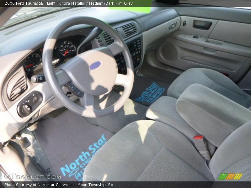 Light Tundra Metallic / Medium/Dark Flint Grey 2006 Ford Taurus SE
