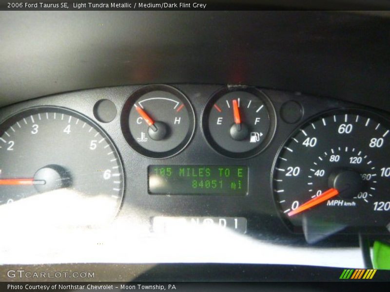 Light Tundra Metallic / Medium/Dark Flint Grey 2006 Ford Taurus SE