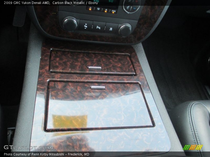 Carbon Black Metallic / Ebony 2009 GMC Yukon Denali AWD