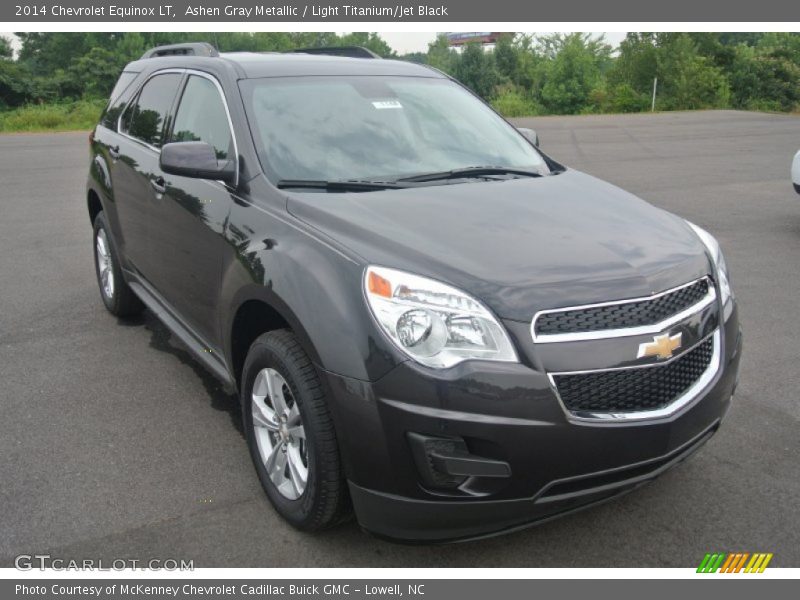 Front 3/4 View of 2014 Equinox LT