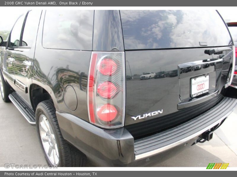 Onyx Black / Ebony 2008 GMC Yukon Denali AWD