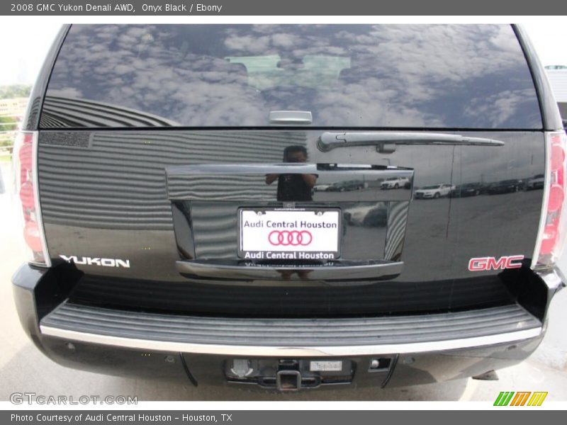 Onyx Black / Ebony 2008 GMC Yukon Denali AWD