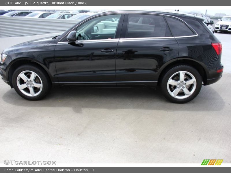 Brilliant Black / Black 2010 Audi Q5 3.2 quattro