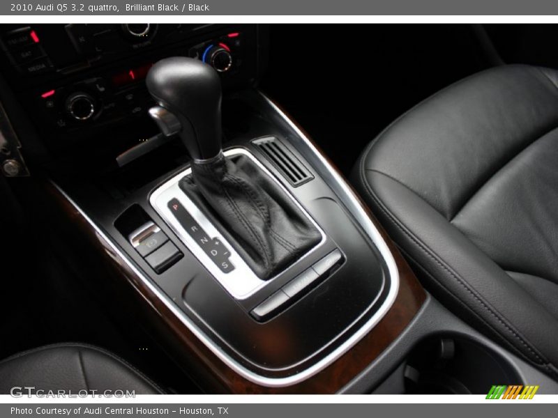 Brilliant Black / Black 2010 Audi Q5 3.2 quattro