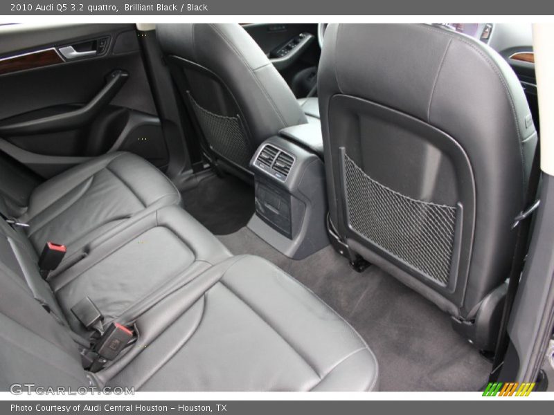 Brilliant Black / Black 2010 Audi Q5 3.2 quattro