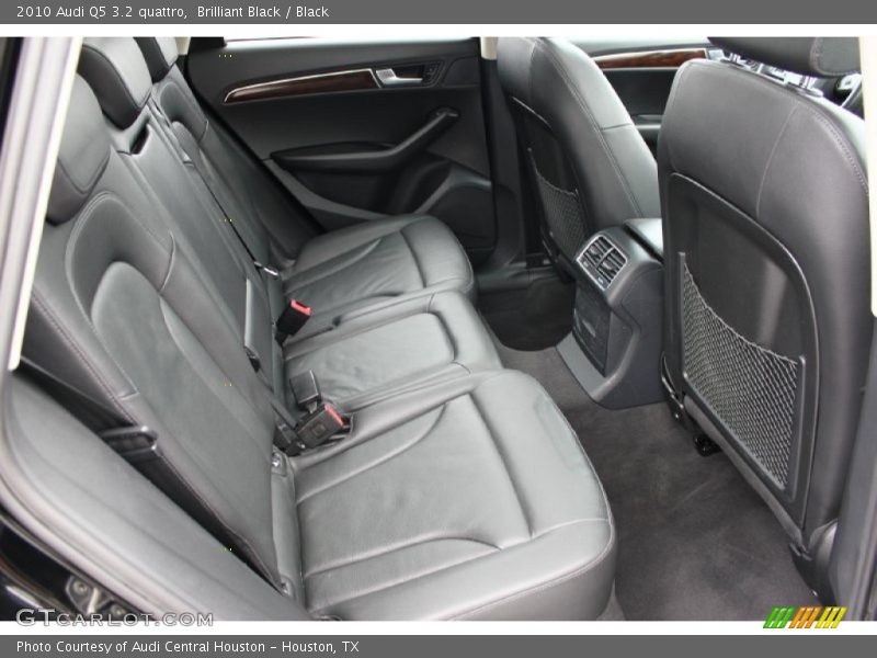 Brilliant Black / Black 2010 Audi Q5 3.2 quattro