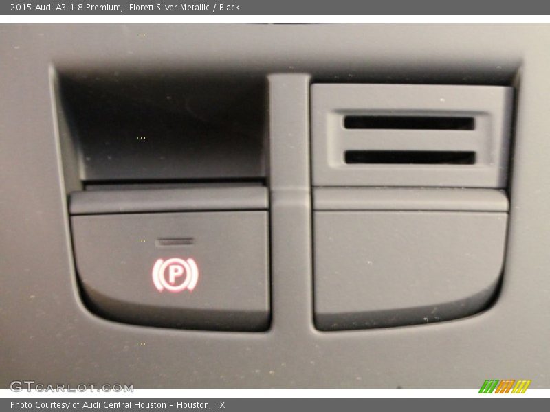 Florett Silver Metallic / Black 2015 Audi A3 1.8 Premium