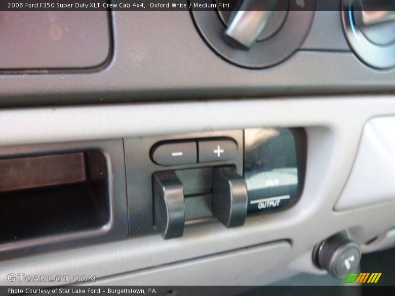 Oxford White / Medium Flint 2006 Ford F350 Super Duty XLT Crew Cab 4x4