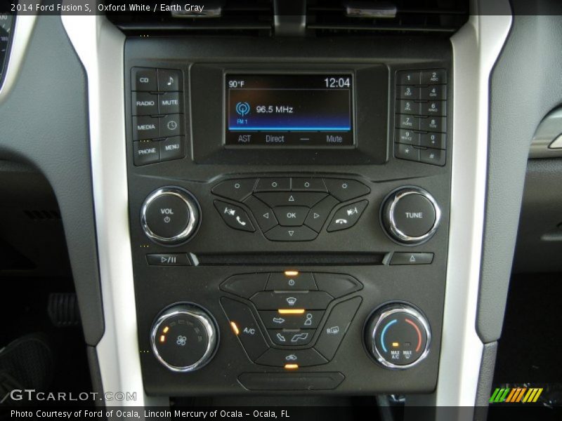 Oxford White / Earth Gray 2014 Ford Fusion S
