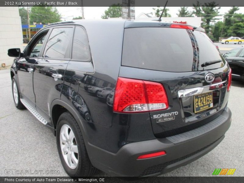 Pacific Blue / Black 2012 Kia Sorento LX