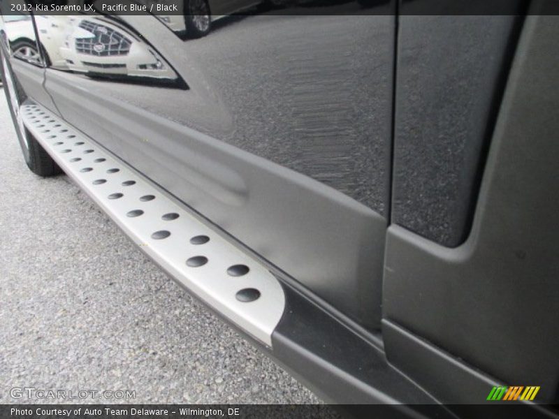 Pacific Blue / Black 2012 Kia Sorento LX