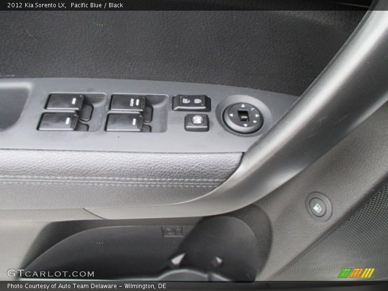 Pacific Blue / Black 2012 Kia Sorento LX