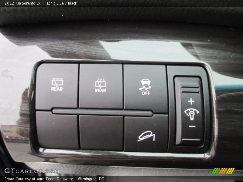 Pacific Blue / Black 2012 Kia Sorento LX