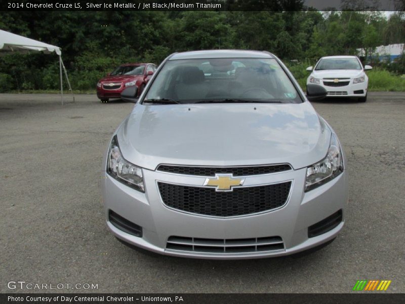 Silver Ice Metallic / Jet Black/Medium Titanium 2014 Chevrolet Cruze LS