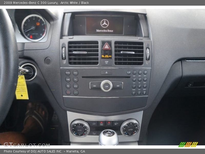 Arctic White / Black 2009 Mercedes-Benz C 300 Luxury