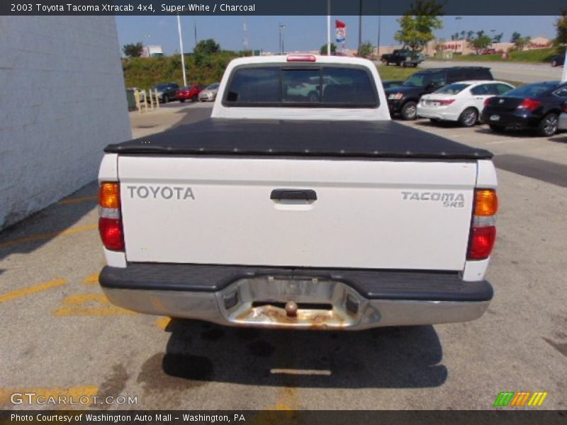 Super White / Charcoal 2003 Toyota Tacoma Xtracab 4x4