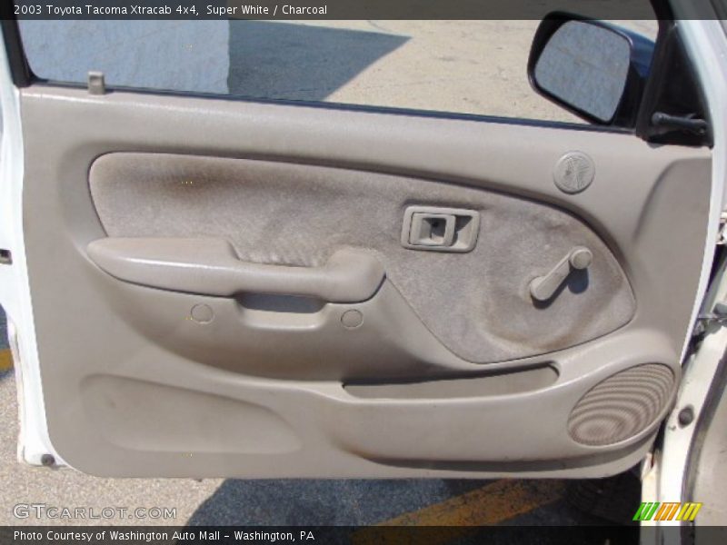 Super White / Charcoal 2003 Toyota Tacoma Xtracab 4x4