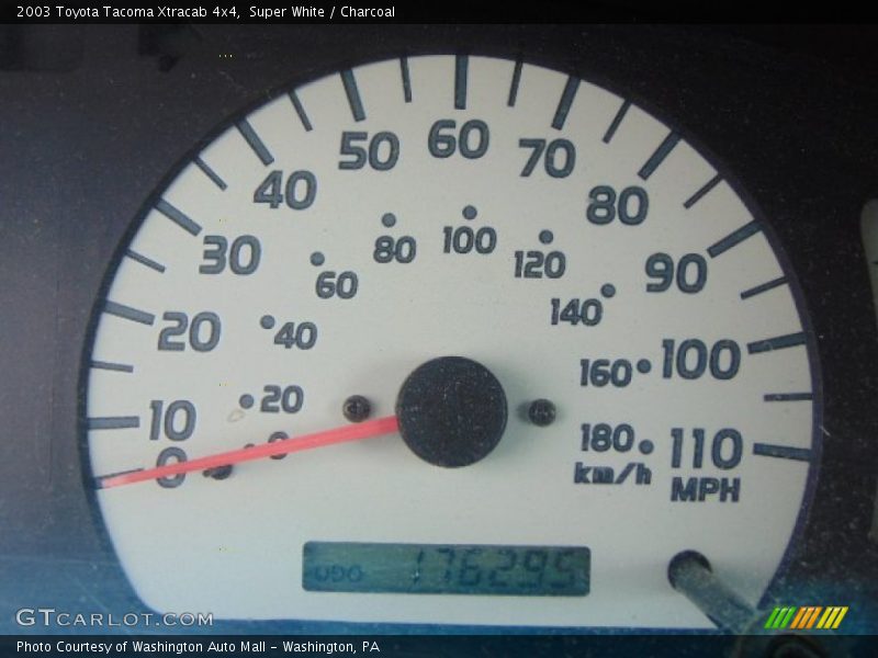 Super White / Charcoal 2003 Toyota Tacoma Xtracab 4x4