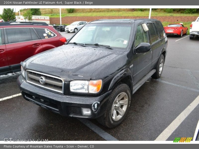 Super Black / Beige 2004 Nissan Pathfinder LE Platinum 4x4