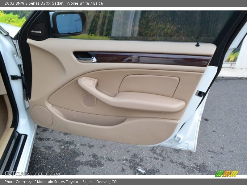 Door Panel of 2003 3 Series 330xi Sedan