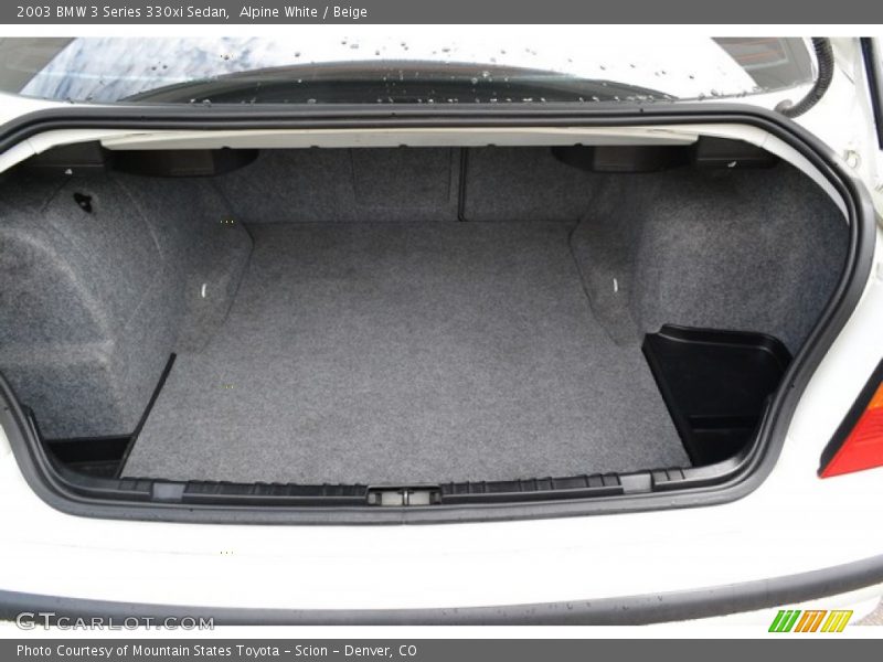  2003 3 Series 330xi Sedan Trunk