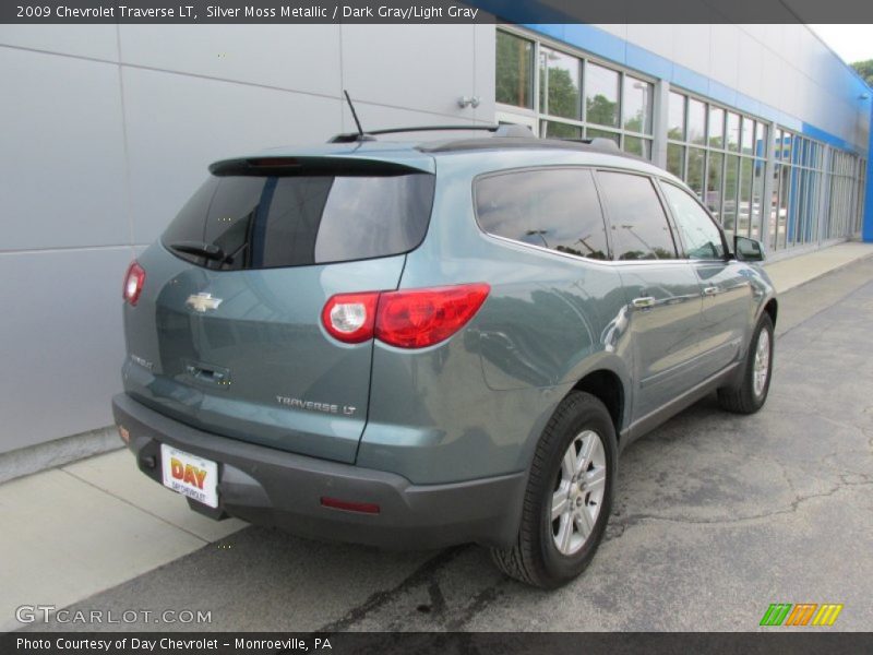Silver Moss Metallic / Dark Gray/Light Gray 2009 Chevrolet Traverse LT