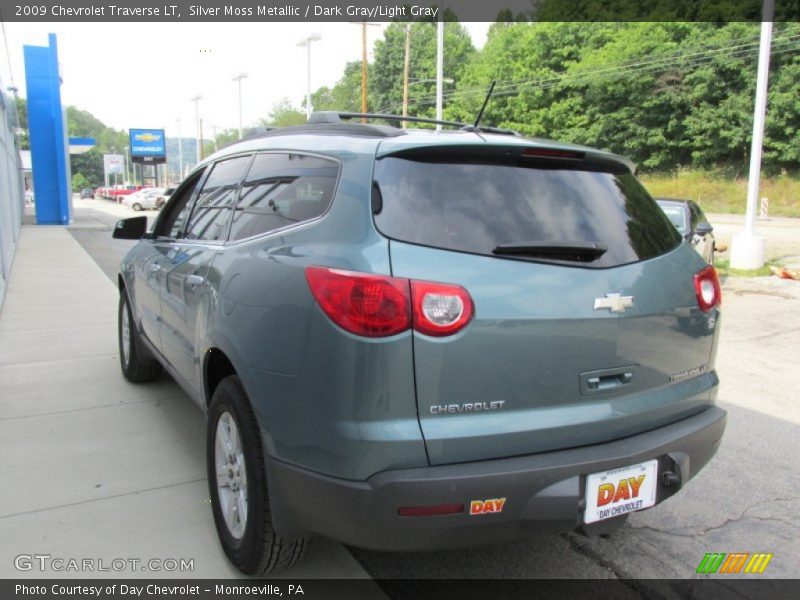 Silver Moss Metallic / Dark Gray/Light Gray 2009 Chevrolet Traverse LT