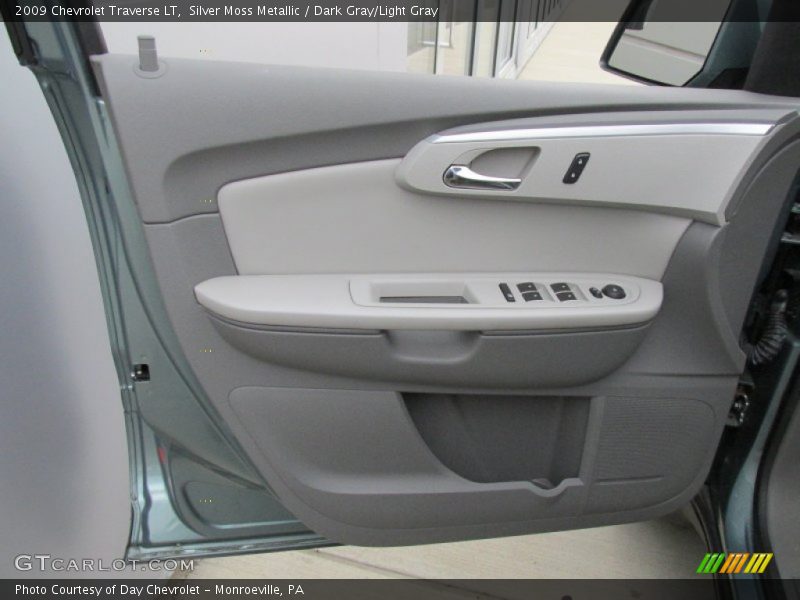 Silver Moss Metallic / Dark Gray/Light Gray 2009 Chevrolet Traverse LT