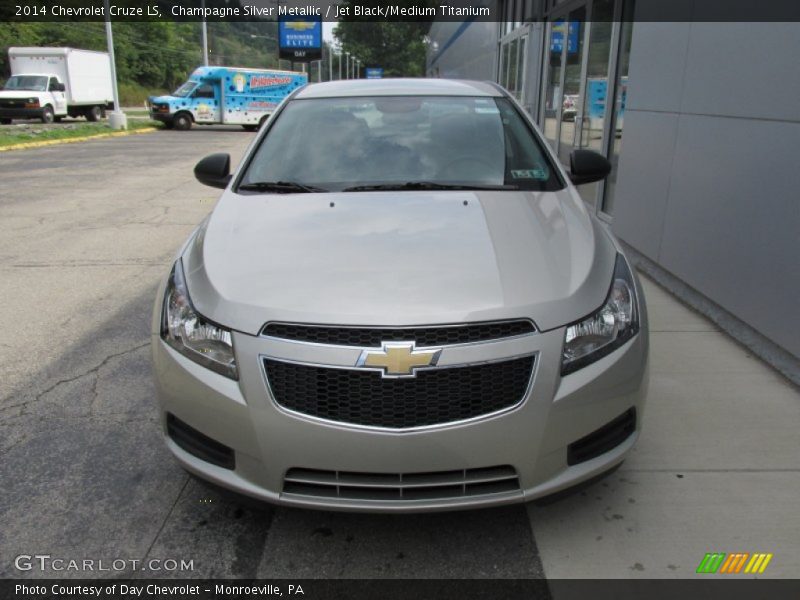 Champagne Silver Metallic / Jet Black/Medium Titanium 2014 Chevrolet Cruze LS