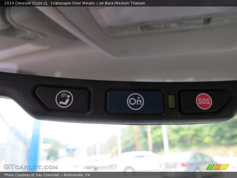 Champagne Silver Metallic / Jet Black/Medium Titanium 2014 Chevrolet Cruze LS