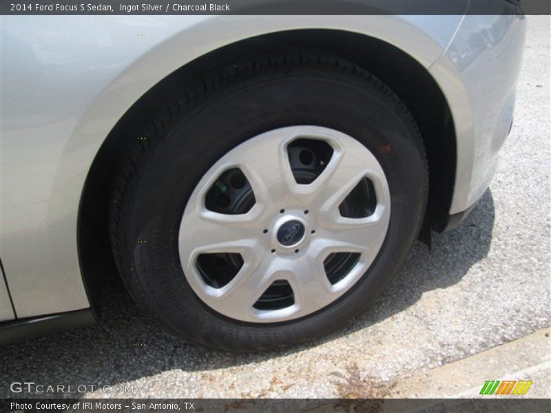 Ingot Silver / Charcoal Black 2014 Ford Focus S Sedan