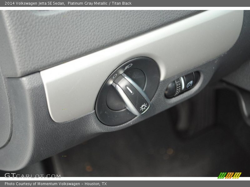 Platinum Gray Metallic / Titan Black 2014 Volkswagen Jetta SE Sedan