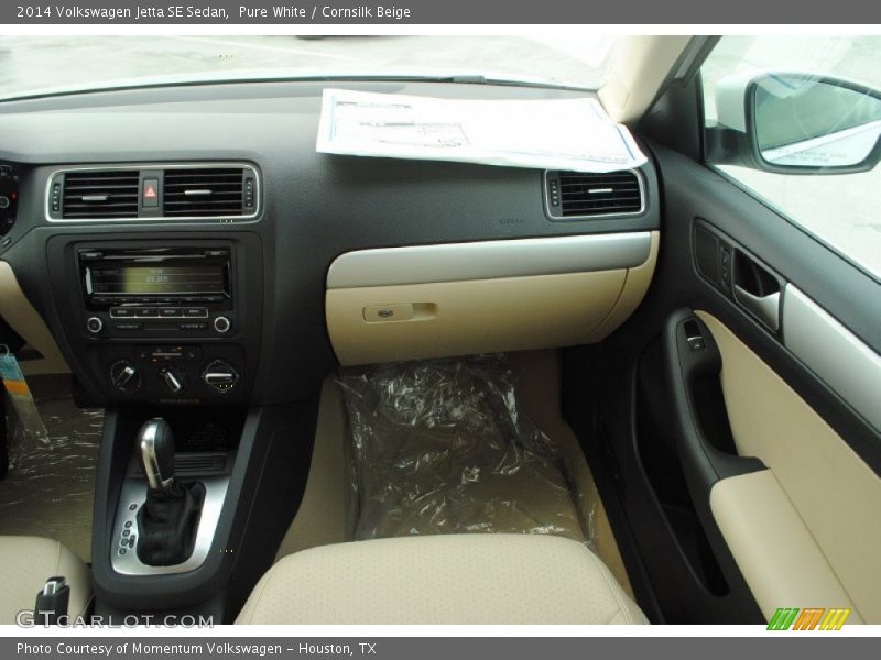 Pure White / Cornsilk Beige 2014 Volkswagen Jetta SE Sedan