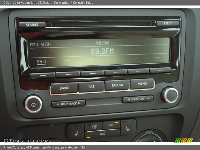 Pure White / Cornsilk Beige 2014 Volkswagen Jetta SE Sedan