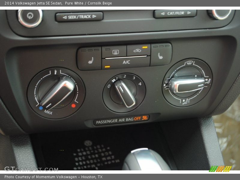 Pure White / Cornsilk Beige 2014 Volkswagen Jetta SE Sedan