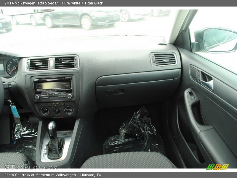 Pure White / Titan Black 2014 Volkswagen Jetta S Sedan