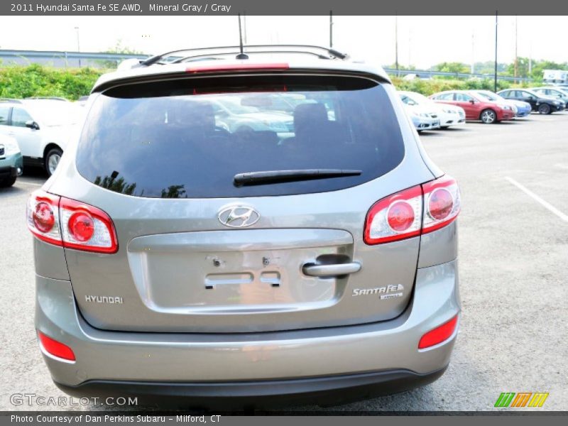 Mineral Gray / Gray 2011 Hyundai Santa Fe SE AWD