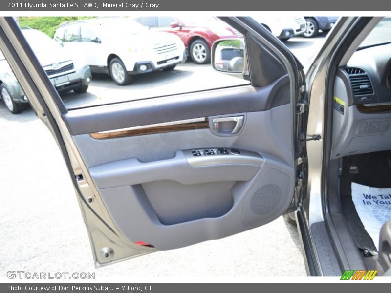Mineral Gray / Gray 2011 Hyundai Santa Fe SE AWD