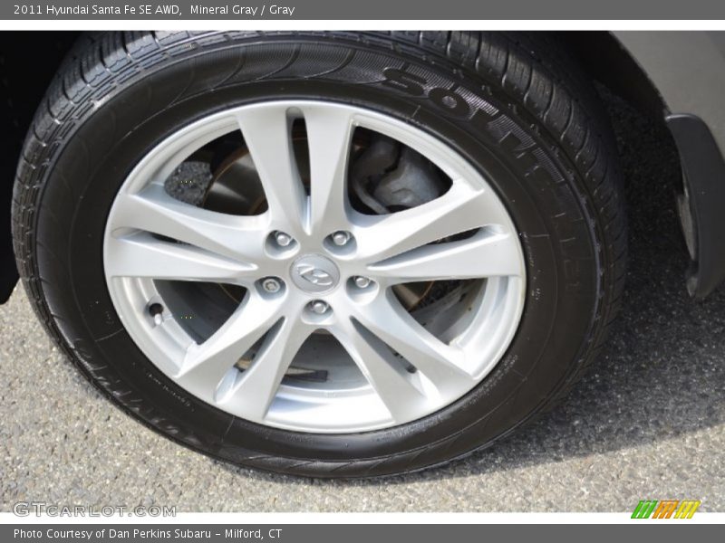 Mineral Gray / Gray 2011 Hyundai Santa Fe SE AWD