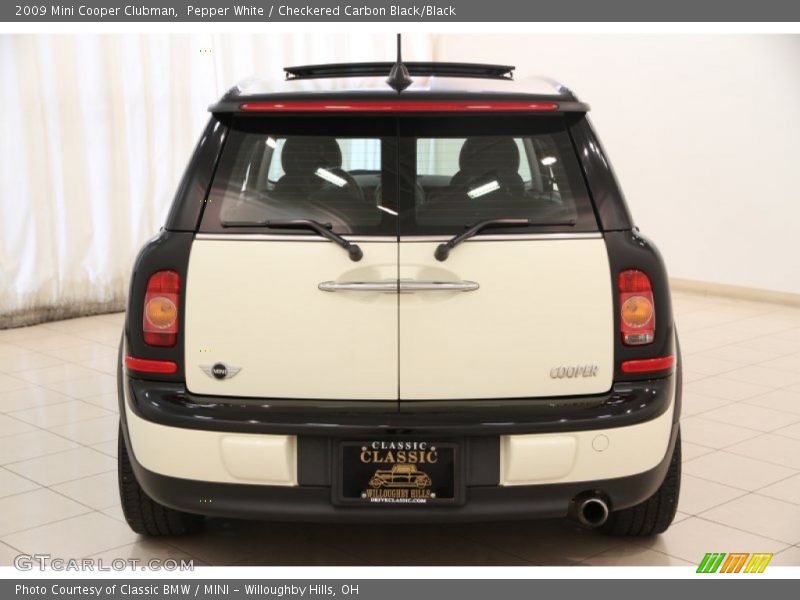 Pepper White / Checkered Carbon Black/Black 2009 Mini Cooper Clubman