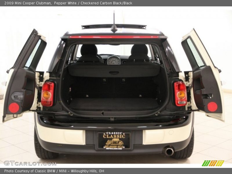 Pepper White / Checkered Carbon Black/Black 2009 Mini Cooper Clubman