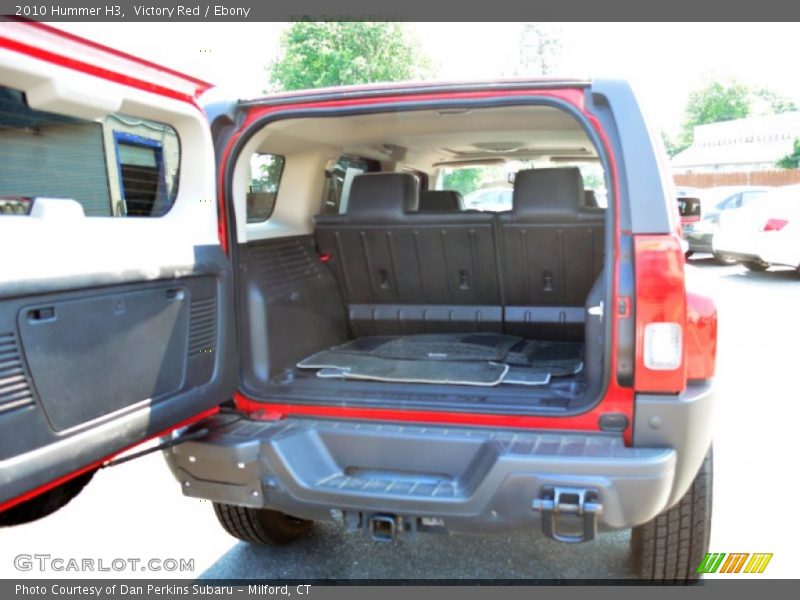 Victory Red / Ebony 2010 Hummer H3