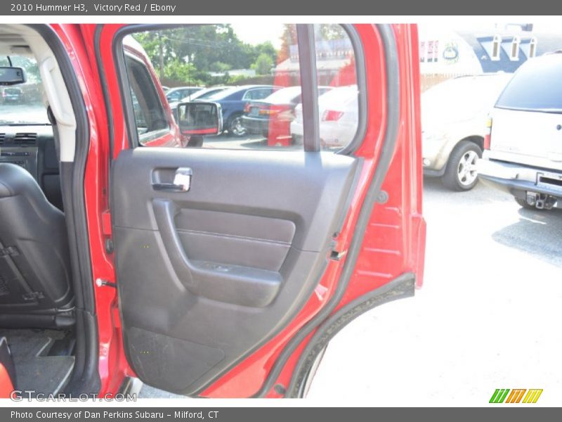 Victory Red / Ebony 2010 Hummer H3